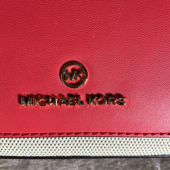 Michael Kors Red and Cream Shoulder Bag - Picture 3 of 10